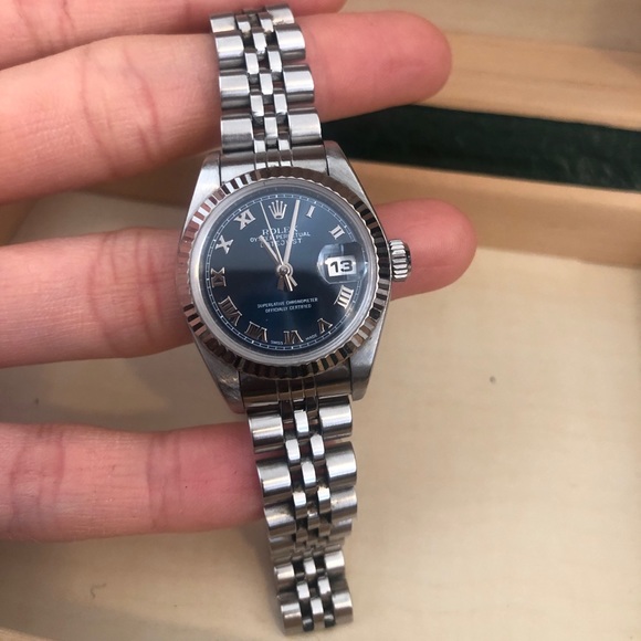 100% Authentic Women Rolex Oyster perpetual - Picture 2 of 6